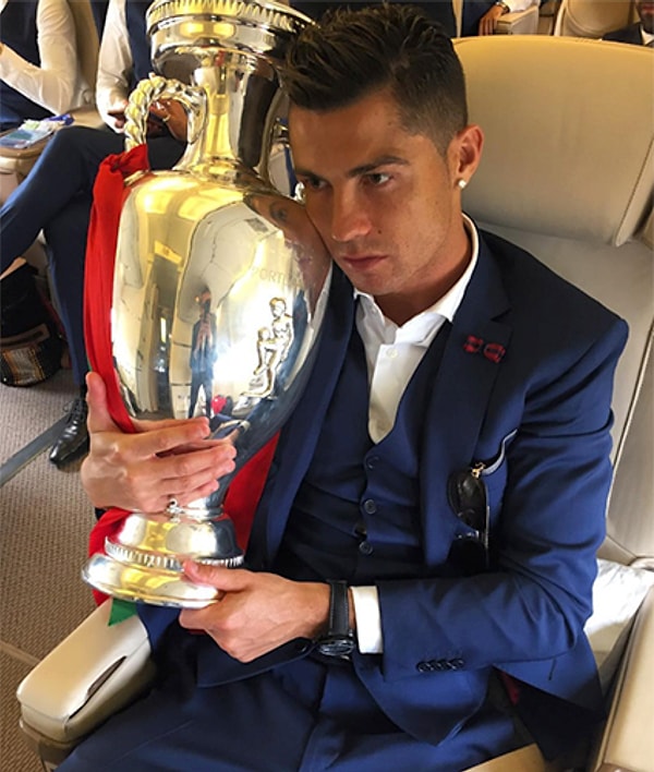 9. Криштиану Роналду, 3,2 миллиона лайков