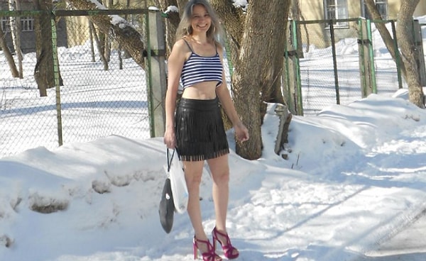 10. По мнению тольяттинской "снегурочки", любой мороз не страшен, если тепло на душе