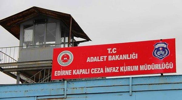 Edirne F Tipi Cezaevi yetkilileri ise iddiaların gerçeği yansıtmadığını, Demirtaş’ın cezaevi revirinde yapılan kontrollerinde kolesterolünün yüksek çıktığını açıkladı...