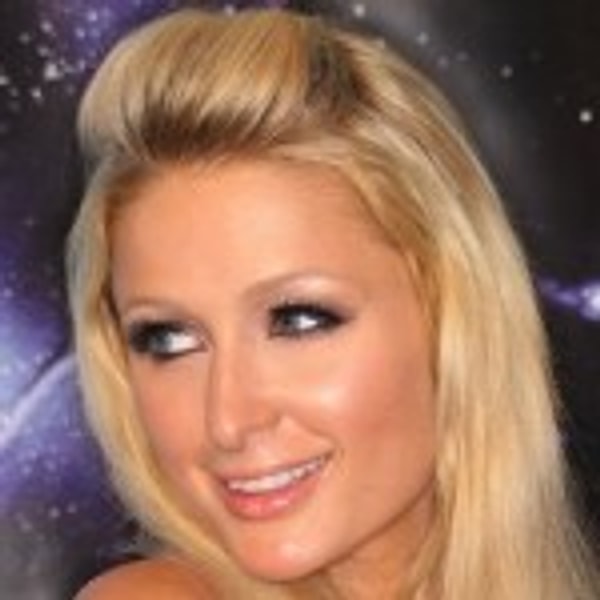 Ястребиный нос с горбинкой и приподнятыми ноздрями