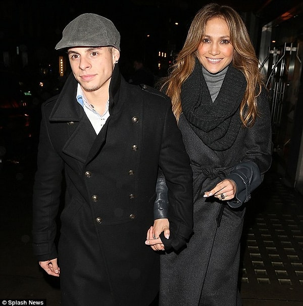 5. Дженнифер Лопес - Каспер Смарт