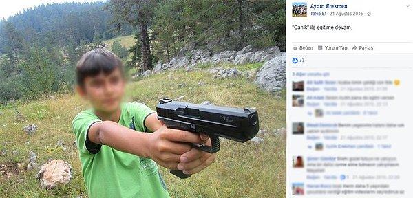 Sosyal medyada büyük tepkilere neden olan fotoğraf öğretmenin ilk vukuatı değil. Erekmen'in diğer Facebook paylaşımlarından birinde kendi çocuğunun eline silah verip 'Eğitime devam' notu paylaştığı görülüyor.