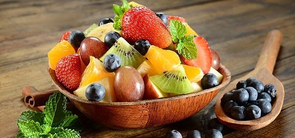 7. Hangi meyveyi yemelere doyamazsın söyle bakalım?