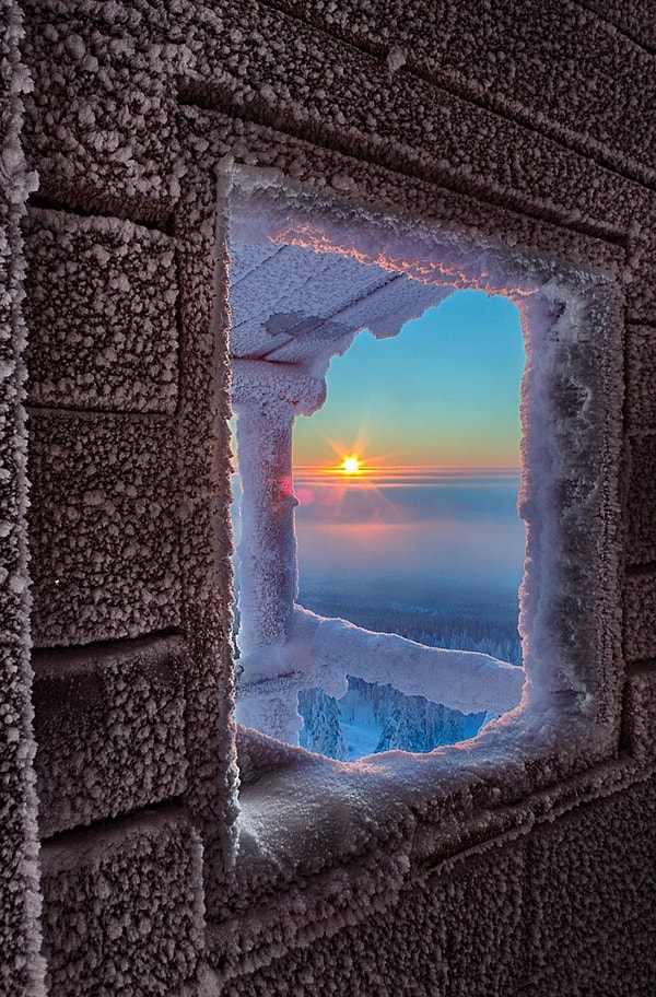 1. Будто окно в новый, неизведанный мир