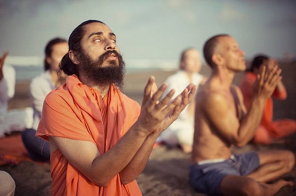 Moreover, 3-6 months of sun gazing is said to have a healing effect on physical problems.