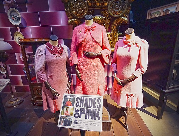 14. Все оттенки розового или уголок Амбридж