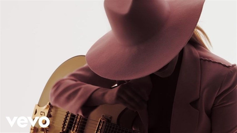 Вышел клип Lady Gaga на композицию Million Reasons