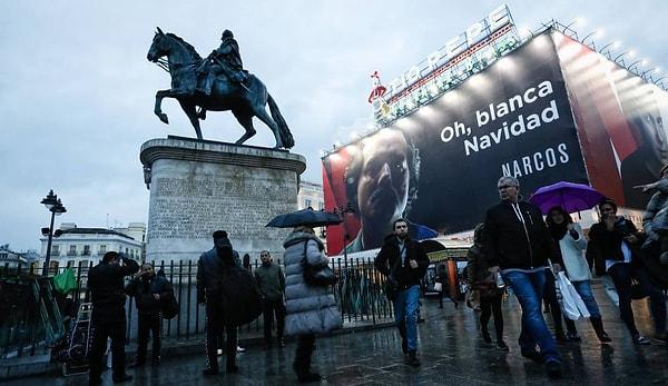 Ayrıca afişin kaldırılması için Kolombiya'da sosyal medyada da kampanyalar başlatıldı