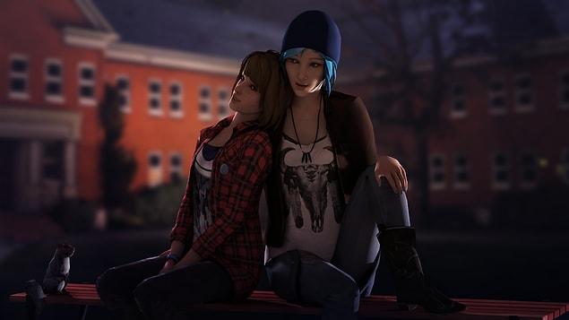 9. At the beginning, the relationship between Max Caulfield and Chloe Price is not very visible.