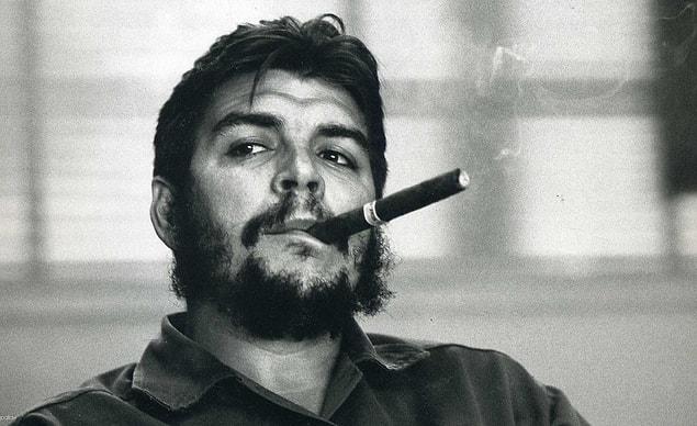 1. Che Guevara's real name is Ernesto Guevara De La Serna Lynch.