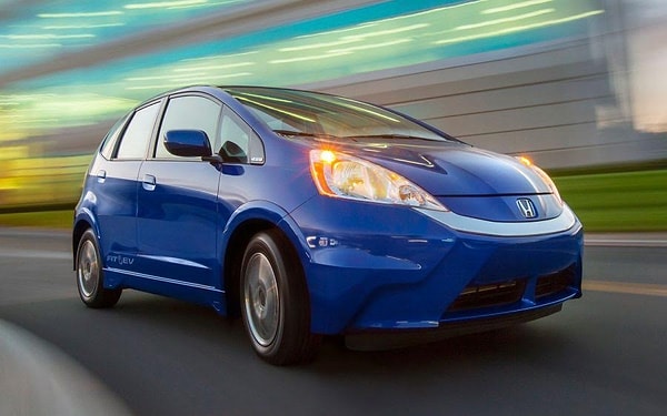 2. Hibrit yapısı ile kendini ön plana çıkaran elektrikli otomobilimiz: Honda Fit EV!