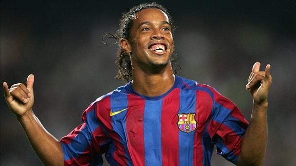 Aslında gerek yok da, hani adettendir diye Ronaldinho'nun kariyerini kısaca bir hatırlayalım.