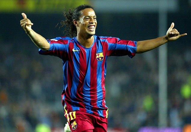 Ronaldinho'nun nasıl bir adam olduğunu zaten biliyoruz da birkaç taraftar yorumuyla Ronaldinho hayranlığımız tekrar pekişsin.