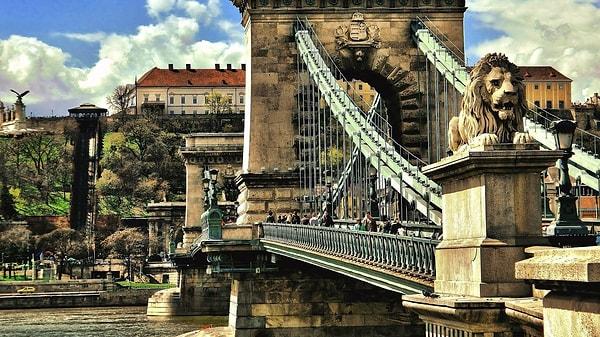 7. Chain Köprüsü - Budapeşte Macaristan