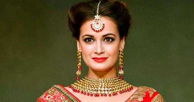 14. Dia Mirza, who has a quite patient and calm character, loves pottery!