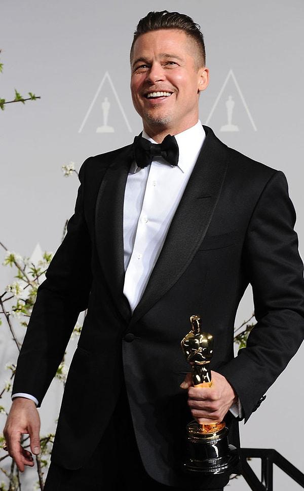 8. Oyunculuğuyla olmasa da film yapımcısı olarak Oscar kazandı.