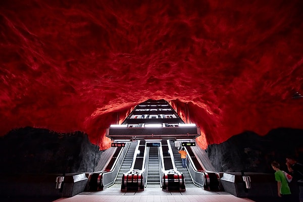 29. Пугающая красота. Станция метро в Стокгольме