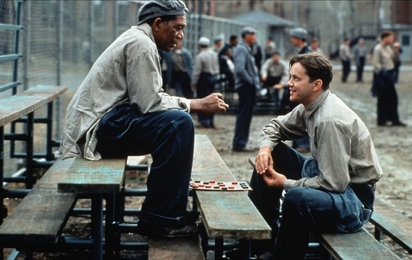 1. Побег из Шоушенка (1994)