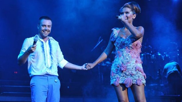 İçlerinde Demet Akalın ve Murat Dalkılıç'ın da bulunduğu bir grup sanatçı, 31 Aralık günü Azerbaycan'da konser verecek.