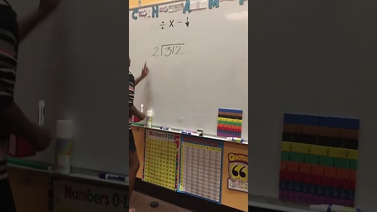 Готовы поспорить, что ваши уроки математики не проходили так весело 😂