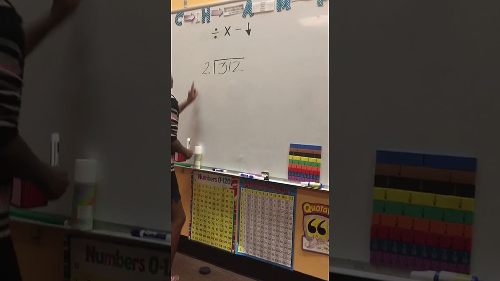 Готовы поспорить, что ваши уроки математики не проходили так весело 😂