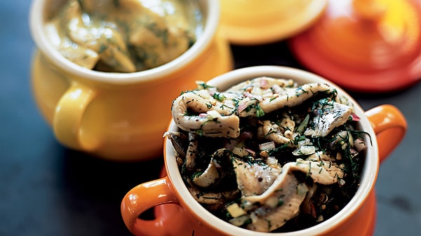 4. Маринованная сельдь