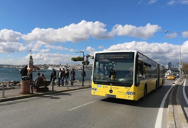 Yolcular da onu öyle seviyor ki, babalar günü ve doğum günü dahil tüm özel günlerde kutluyorlar. Resmen aile gibi değil mi ya?