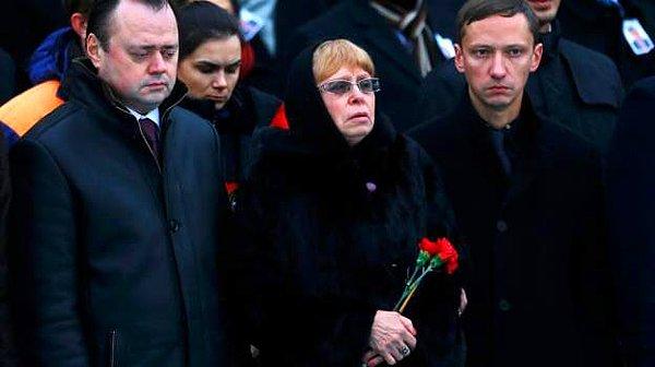 Büyükelçi Karlov'un eşi Marina Karlova da törenin yapılacağı alandaydı.