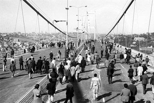 13. Boğaziçi Köprüsü; bu yıl yani 1978 itibariyle yaya trafiğine kapatıldı.