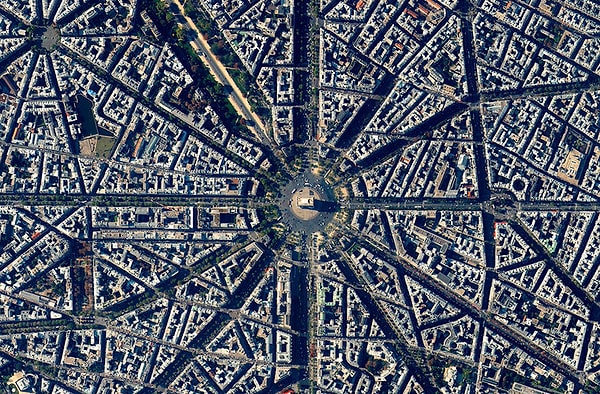 2. А это что за город?