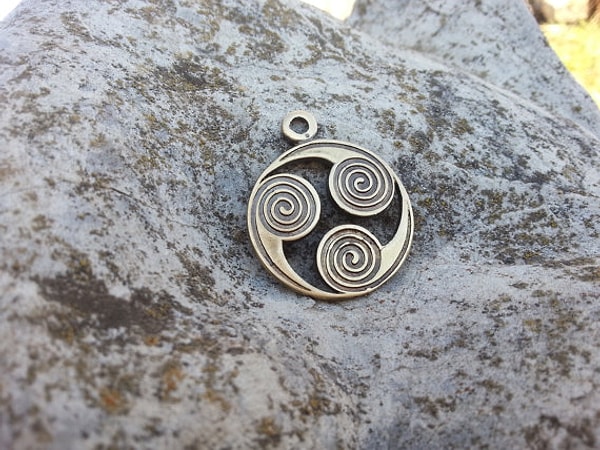 6. Трискелион