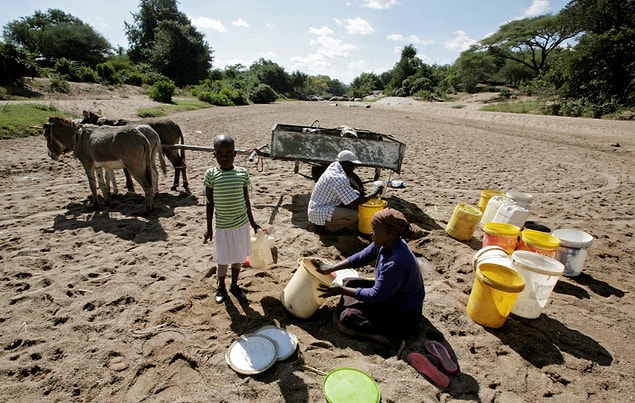 27. El Nino'dan etkilenen bir başka ülde de Zimbabve oldu. BM'ye göre ülkenin kuraklık içinde yaşayan halkının önümüzdeki yıl ciddi yardımlara ihtiyacı olacak.