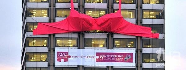 5. Чтобы найти бюстгальтер, тебе приходится пройтись по всем магазинам города