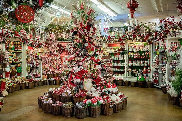 6. Используются цвета, привлекающие внимание