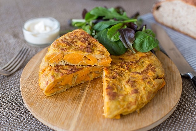 8. Tatlı patatesli omlet olur mu? Hem de bal gibi olur.