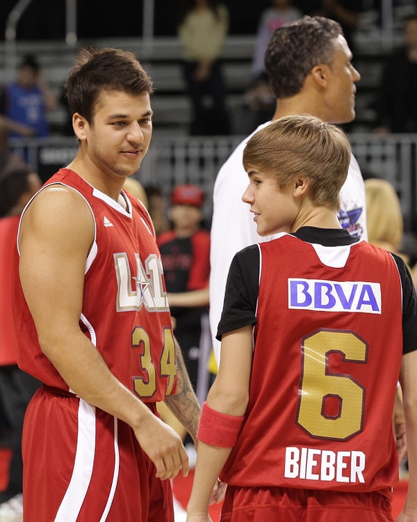 6. Rob Kardashian ve aşırı ergen Justin Bieber basketbol oynarken.