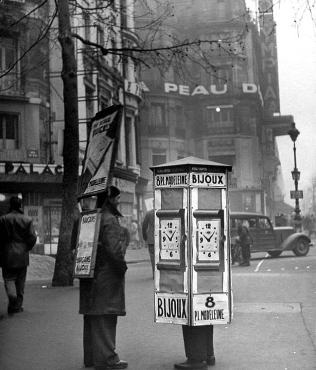 6. The first pop-up ads.