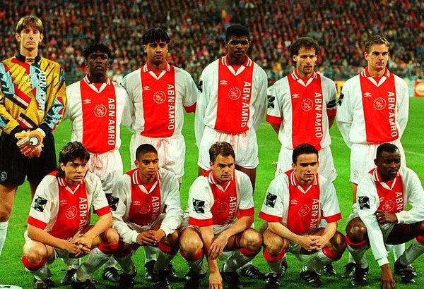 6. 1973 doğumlu Harvey Esajas futbola efsane Ajax altyapısının bir öğrencisi olarak başladı.