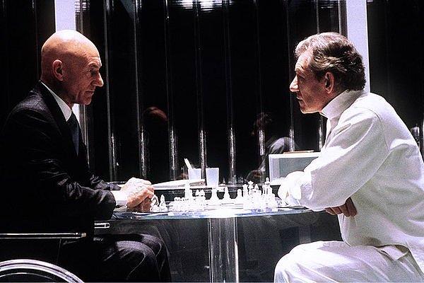 6. X-Men filminin bir sahnesinde Patrick Stewart ve Ian McKellen'ın oynadıkları satranç her ikisinin de hayatındaki ilk satranç oyunuydu.
