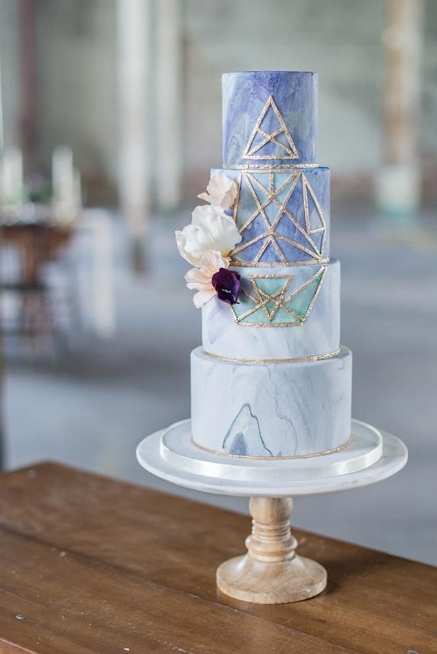19. This hip background-like image cake: