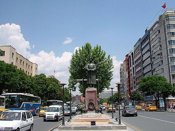 4. Mareşal Atatürk Anıtı