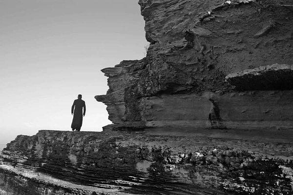 Yönetmenliğini Cemil Ağacıkoğlu'nun kurgusunu ise Orhan Örsman'ın gerçekleştirdiği klibin çekimleri Kefken’nin Pembe Kayalıkları’nda gerçekleştirilmiş.