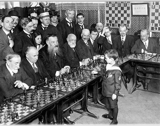 20. The moment when the 8-year-old Samuel Reshevsky beat the chess masters of France.