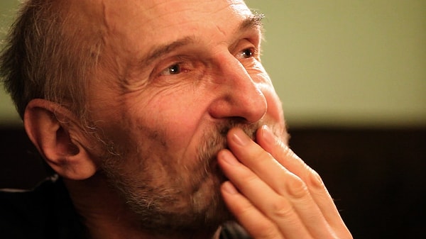 3. "Если мы видим гадость, значит она в нас. Подобное соединяется с подобным. Если я говорю : вот пошел ворюга — значит я сам стырил если не тысячу долларов, то гвоздь. Не осуждайте людей — взгляните на себя"