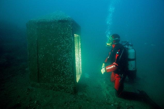 22. The lost city of Thonis-Heracleion resurfaced after 1,000 years under water.