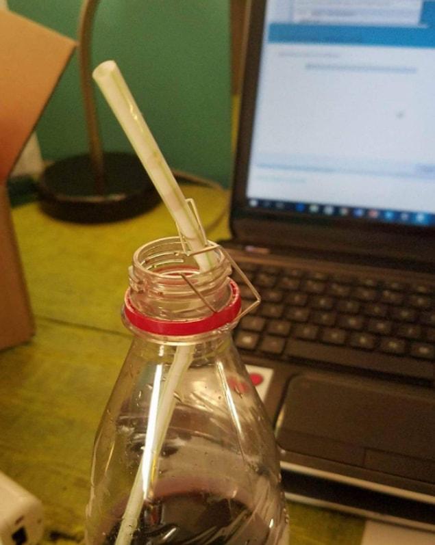 14. Prevent your straw from falling into your drink by using a paper clip.
