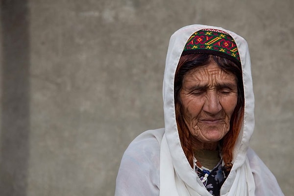 11. В 1963 году в Хунзе побывала французская медицинская экспедиция и провела перепись населения, что показало, что средняя продолжительность жизни у хунзакутов составляет 120 лет, что вдвое превышает этот показатель среди европейцев