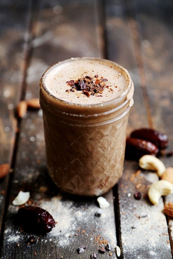 6. Badem Sütü+Kakao+Hindistan Cevizi Yağı+Agave Şurubu