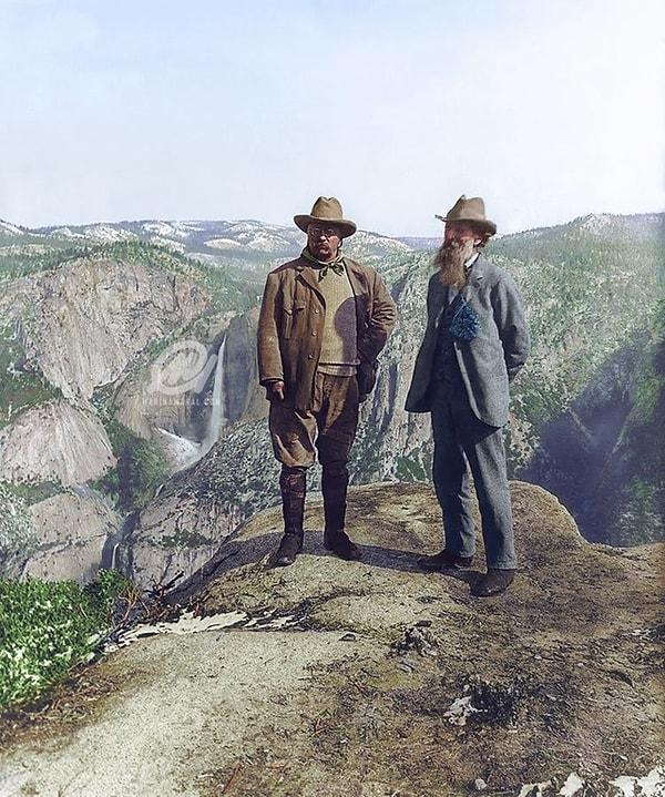 3. ABD Başkanı Theodore Roosevelt ve doğa bilimci John Muir, Yosemite Milli Parkında.