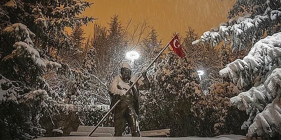 Ankara'ya Öyle Yakışıyor ki Kar... Beyazlara Bürünen Başkentten Muhteşem Kar Görüntüleri